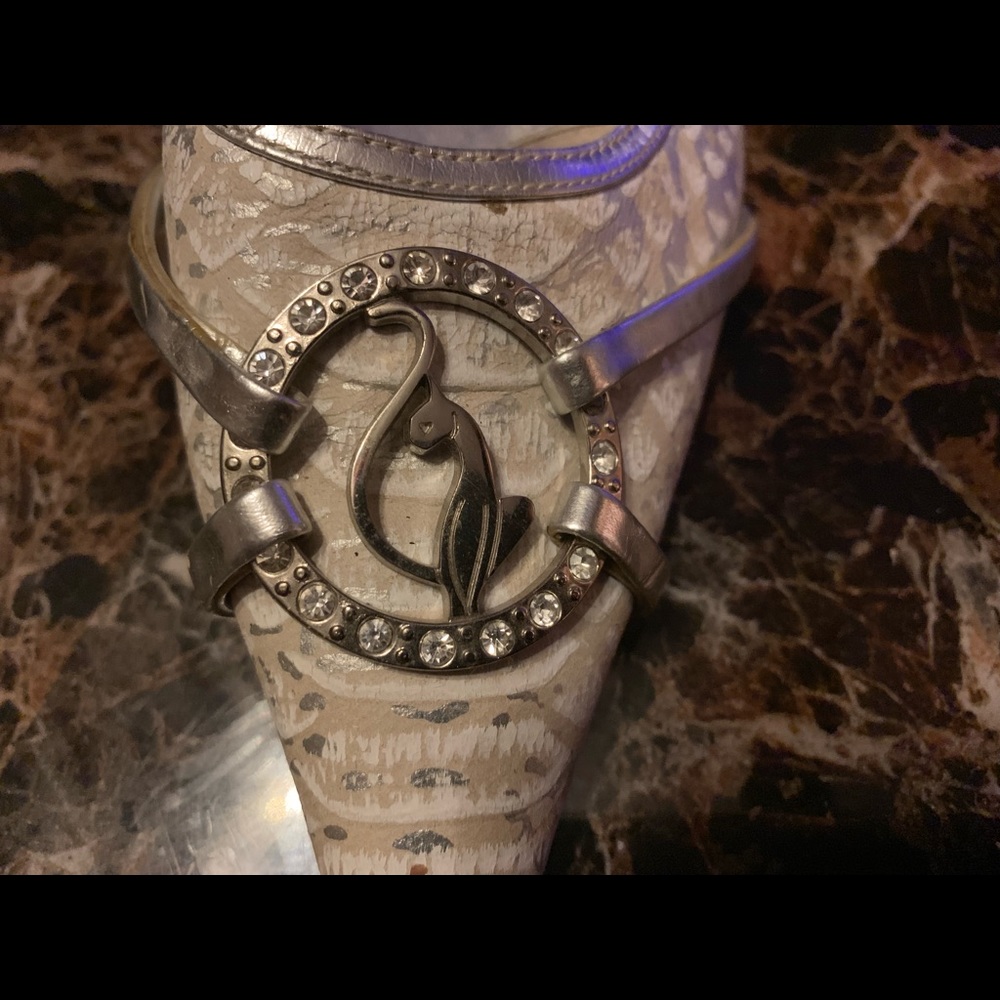 BEAUTIFUL SNAKE SKIN LOOK BABY PHAT HEELS !